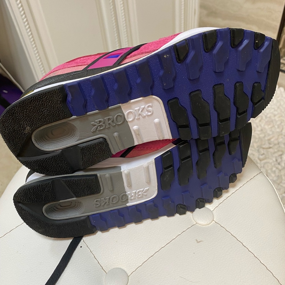 Brooks Pink women running shoes